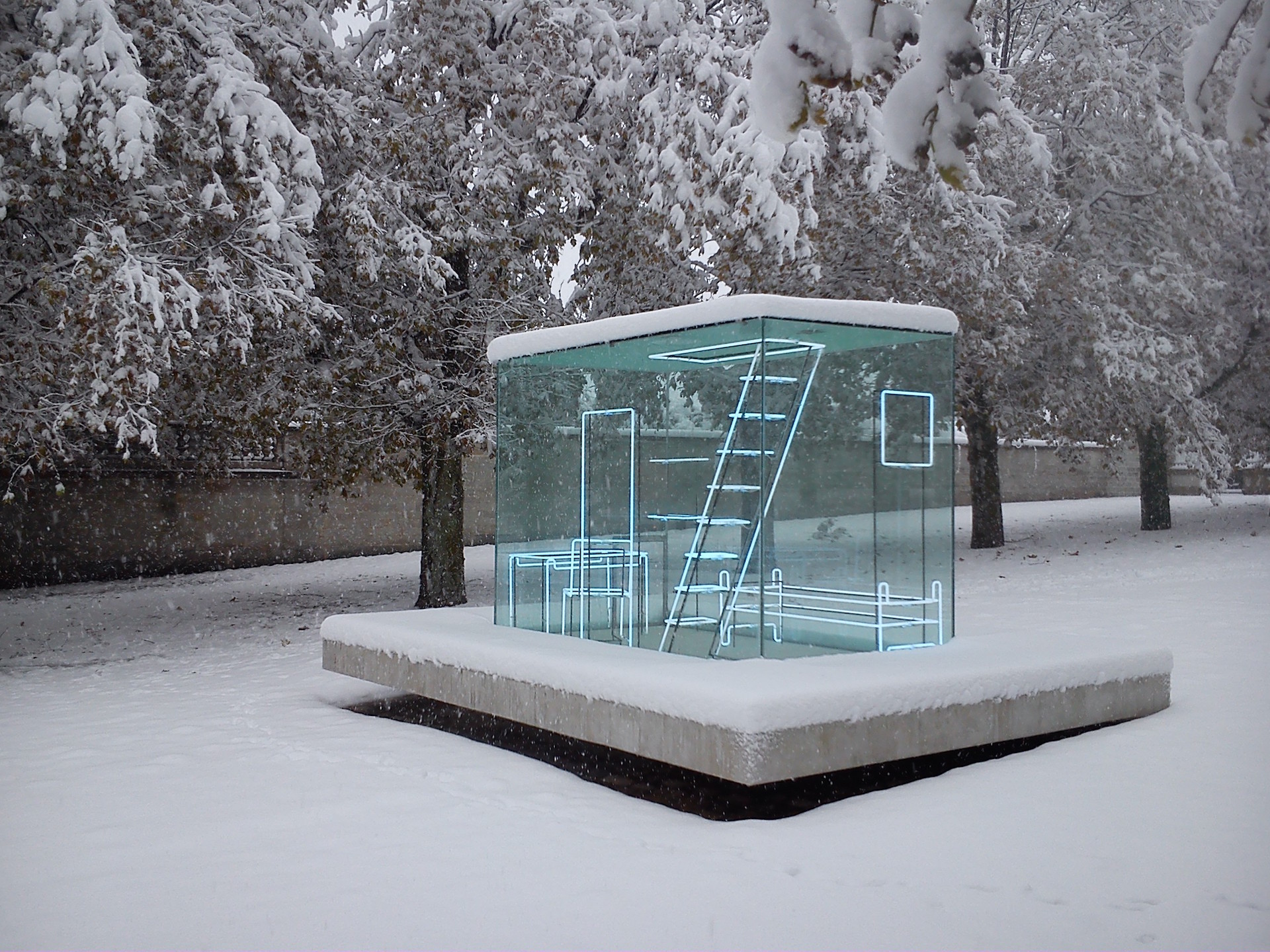 Gimme shelter by Nathalie Talec, photo Hélène Aulagner